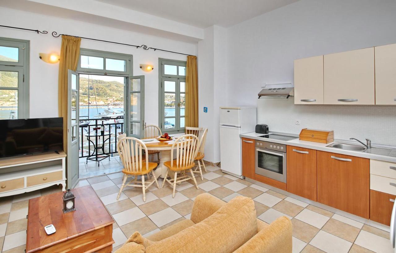 Faros Coastal Apartments Skopelos Town Exterior photo